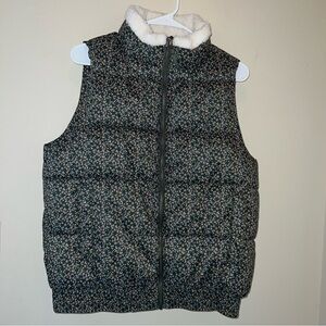 Universal Thread Green Floral Puffer Vest